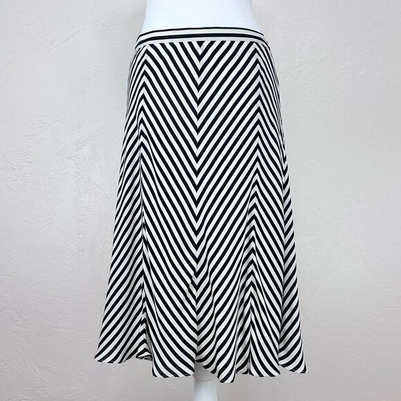 Michael Michael Kors 100% Silk Black & White Chevron Stripe Skirt Size 10 - Picture 1 of 12